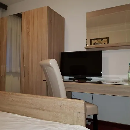 Ξενοδοχείο Zum Mueckenberger Hof