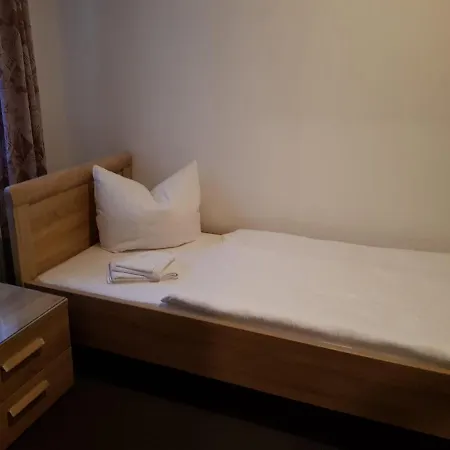 Zum Mueckenberger Hof *